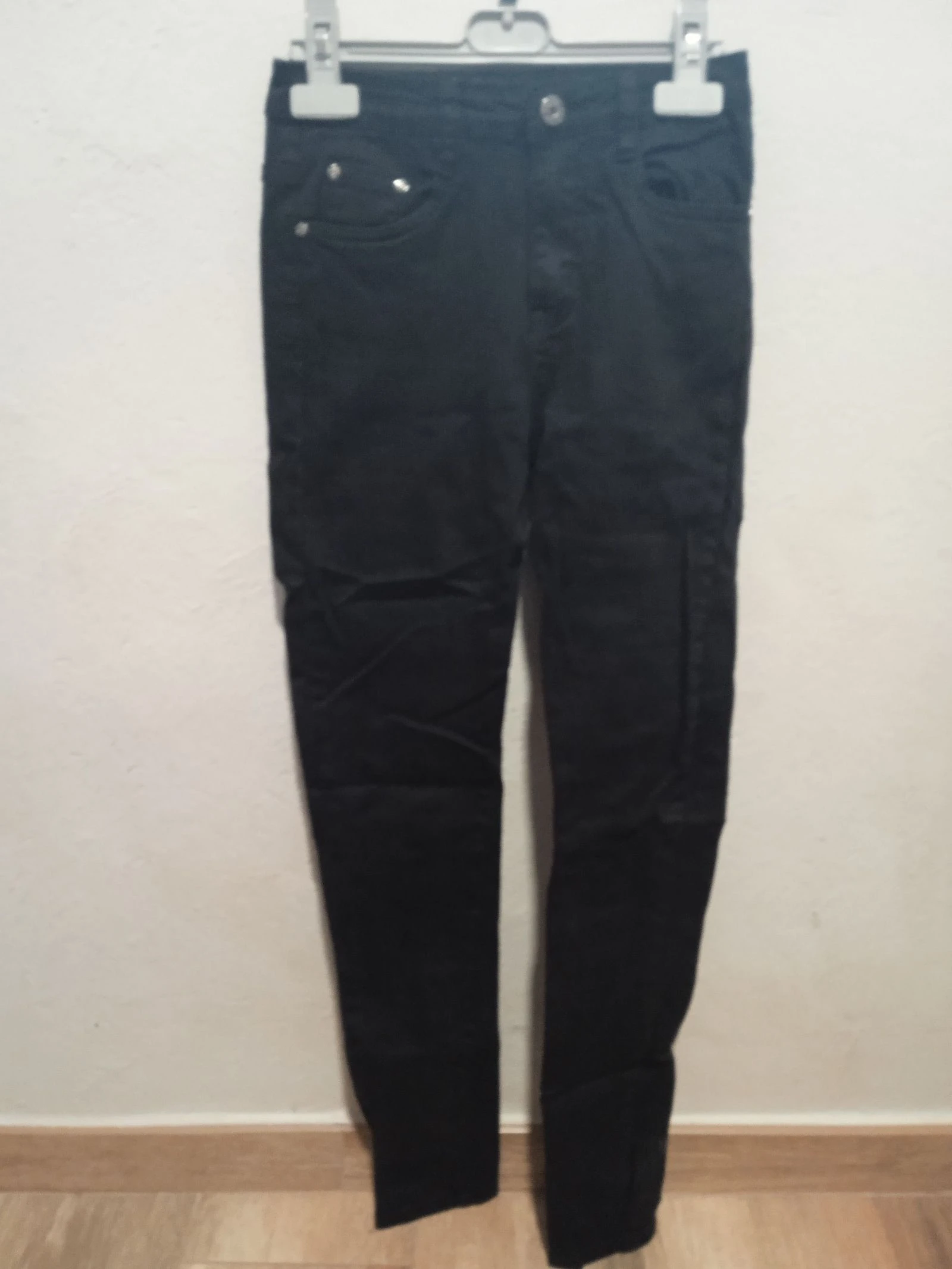Pantalon pitillo negro